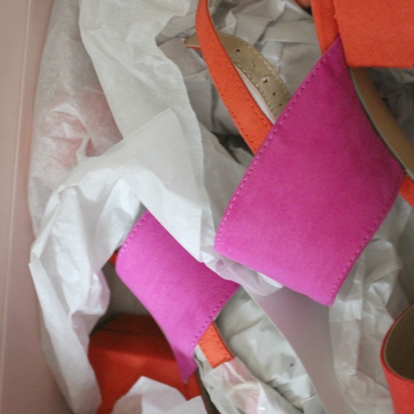 Stylish Pink and Red Block Heel Sandals - Picture 3 of 3